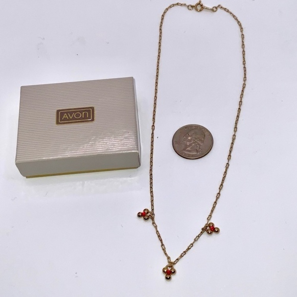 Avon Vintage 1980’s 16” Yellow Gold Plated “Festive Berries” Dainty Necklace